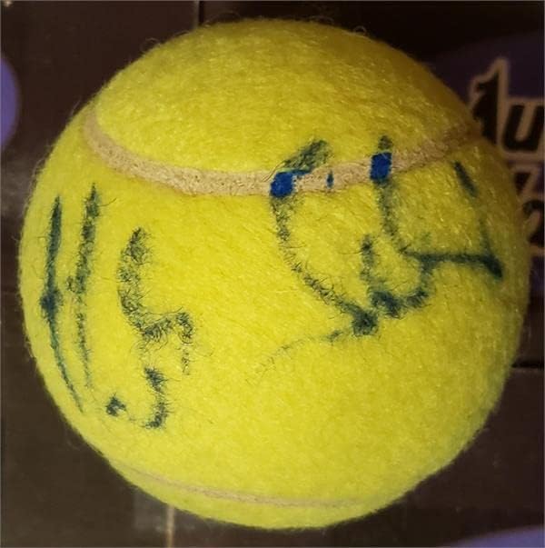 הלנה סוקובה חתימה כדור טניס - כדורי טניס עם חתימה